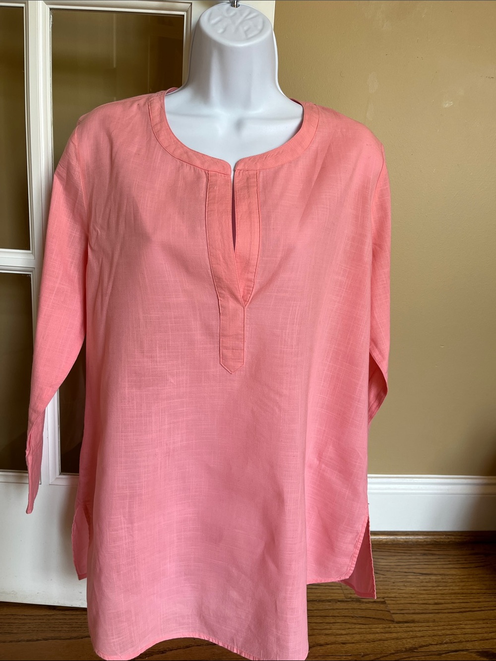 Vineyard Vines ladies top
